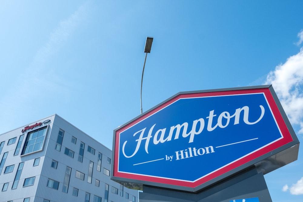 Hampton By Hilton London Gatwick Airport Hotel Horley Kültér fotó